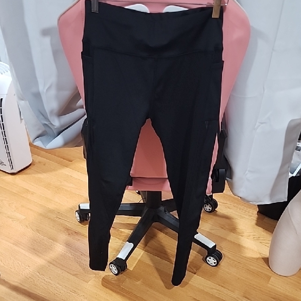 Stylish Black High-Waisted Leggings
